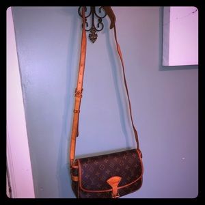 Louis Vuitton Sologne